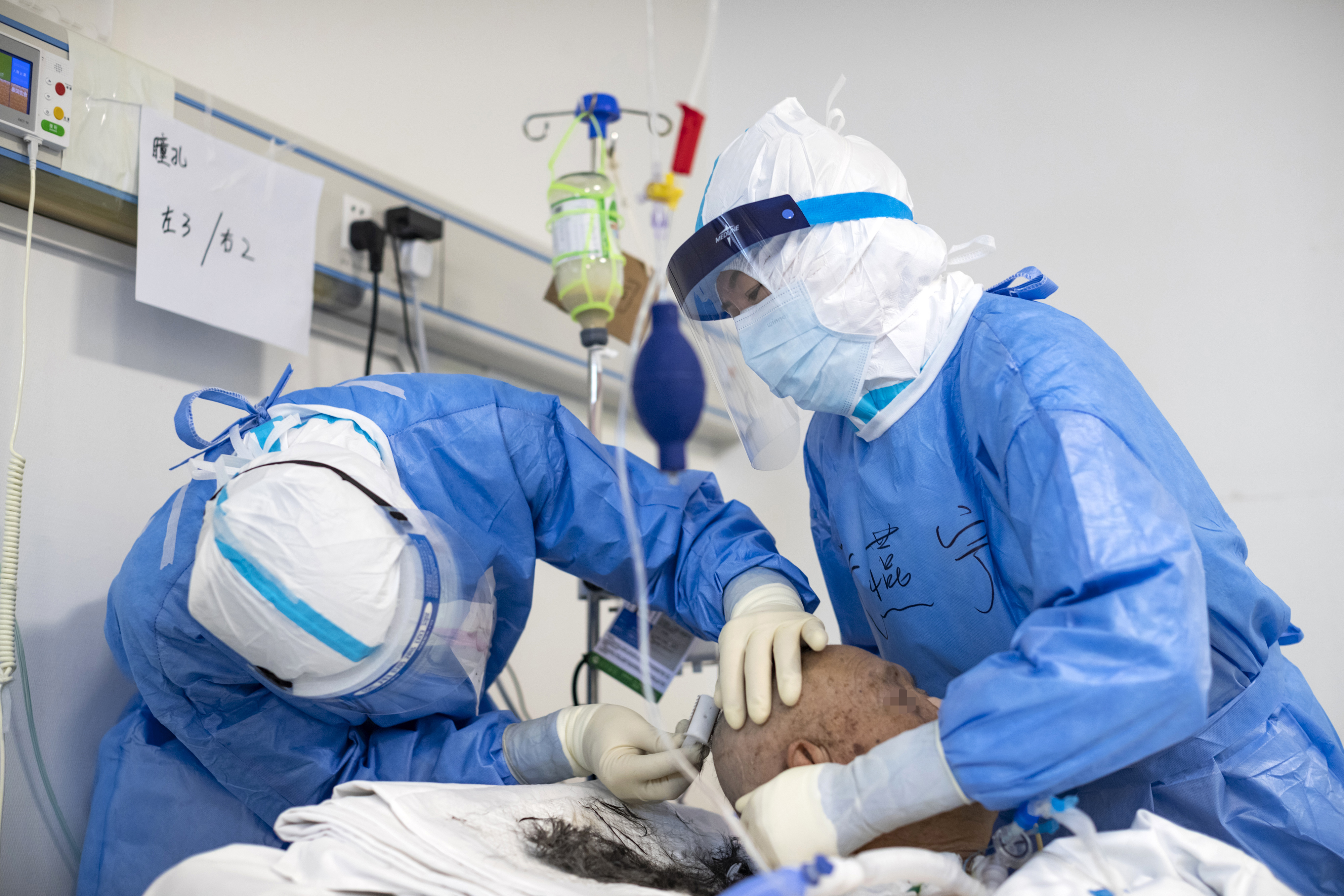 湖北重症危重症患者首降至两位数